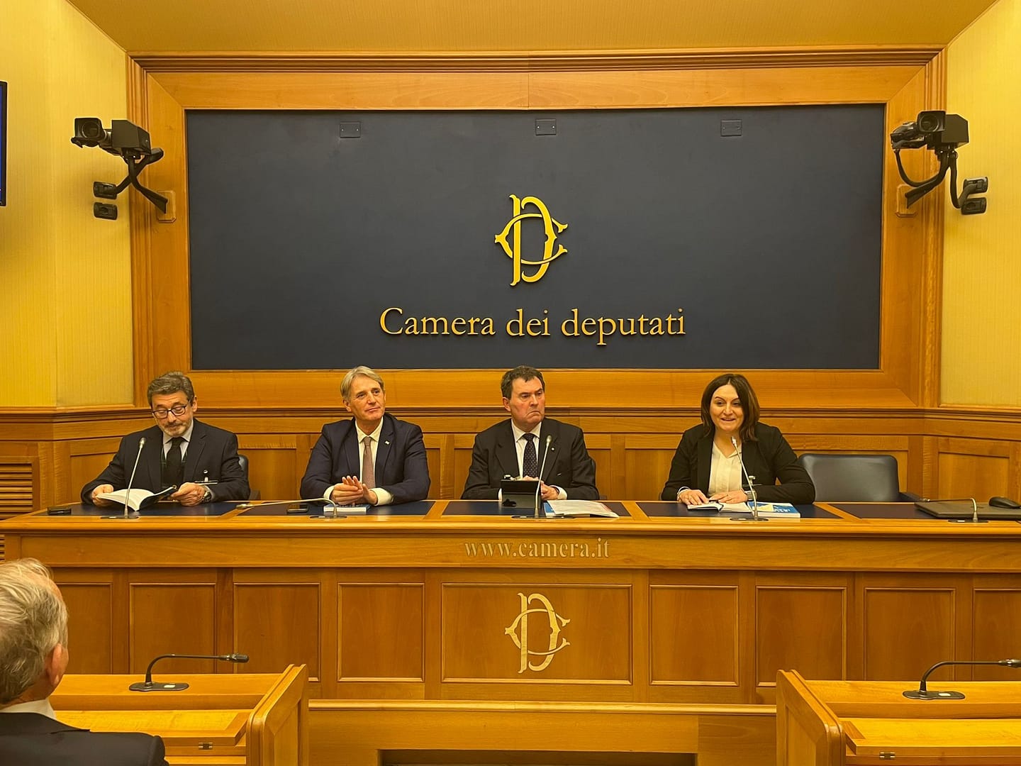 Cerimoniale e istituzioni: “Galateo in Comune” presentato alla Camera dei Deputati